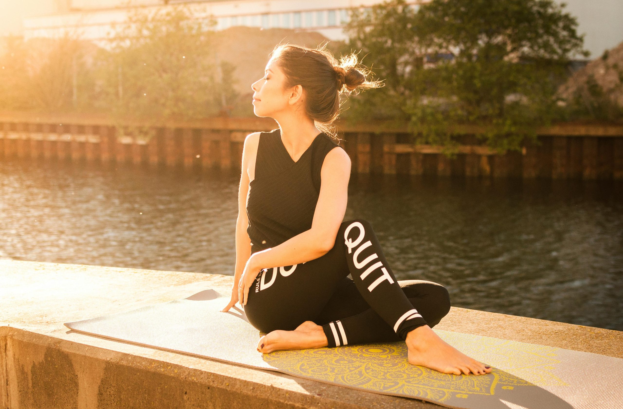 The Essential Yoga Top: Comfort and Style for Your Practice